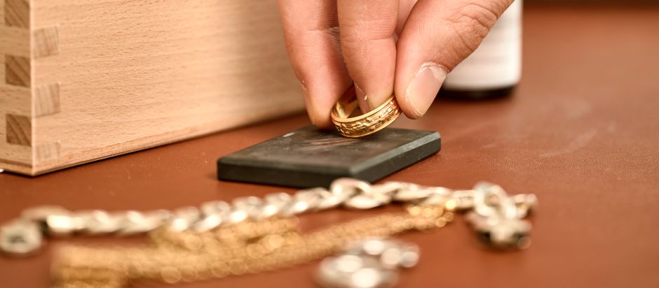 Finguld värdering guldring nyhetsbild.jpg